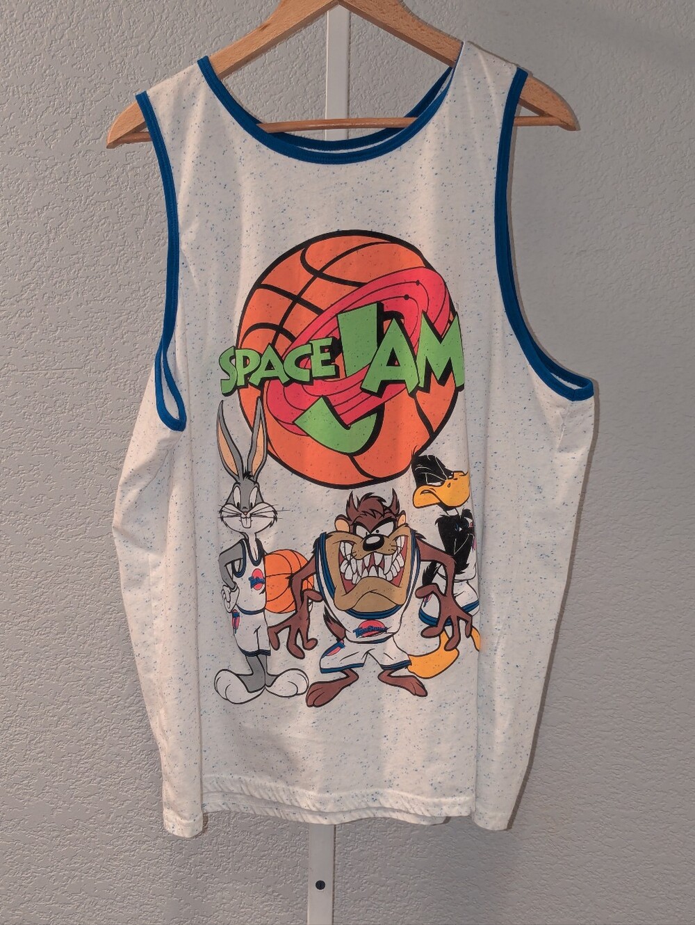 Warner Bros. Space Jam White Tank Top with Blue Trim and Multicolor Print XL